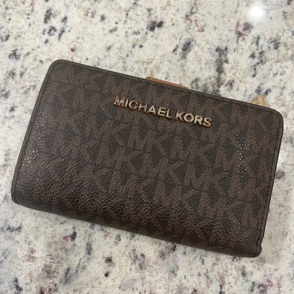 Michael Kors Medium Signature Logo Wallet - Picture 1 of 6